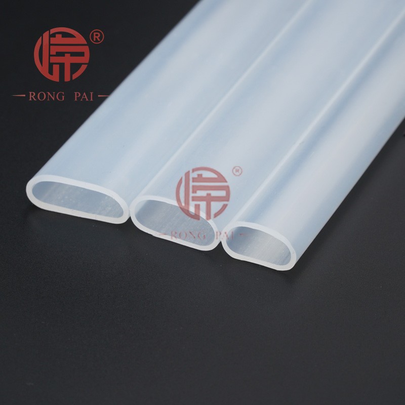 鉑金矽膠管與普通矽膠管（guǎn）的區別有什麽?-常州嶸（róng）牌橡塑製品（pǐn）有限公司