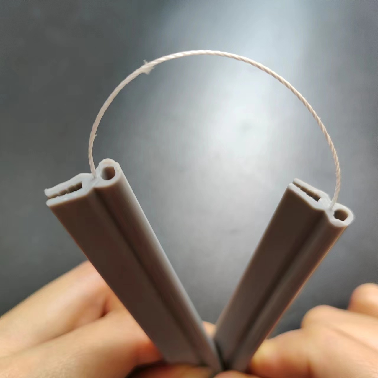 夾線矽膠條（tiáo）